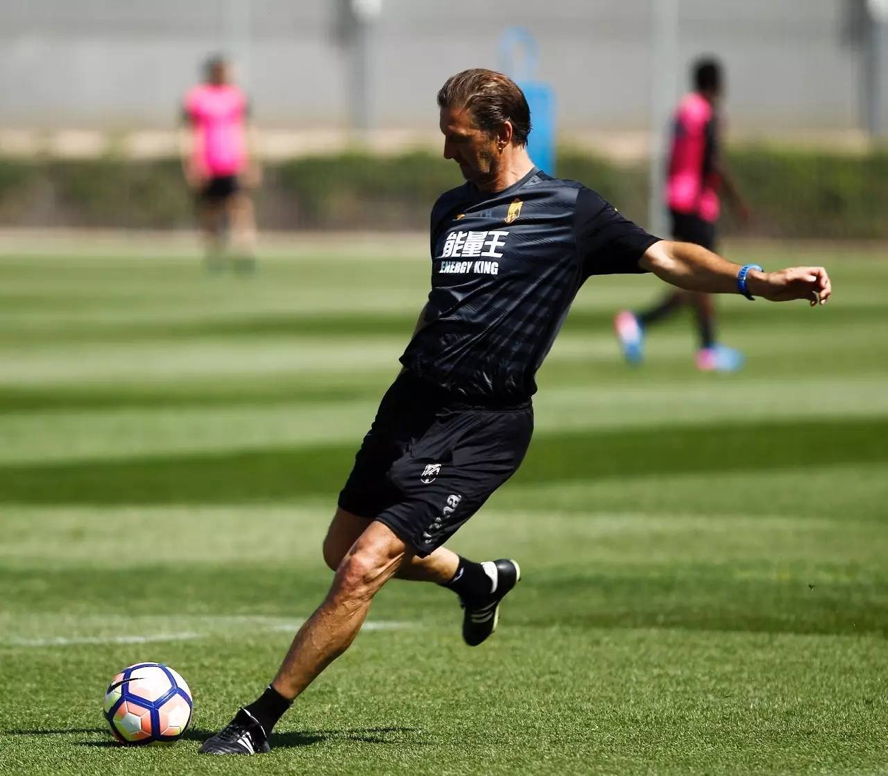 友博app下载 -圣安东尼奥马刺发布备战花絮，冲刺阶段防线松动，英超任务艰巨，医务组通报恢复的简单介绍