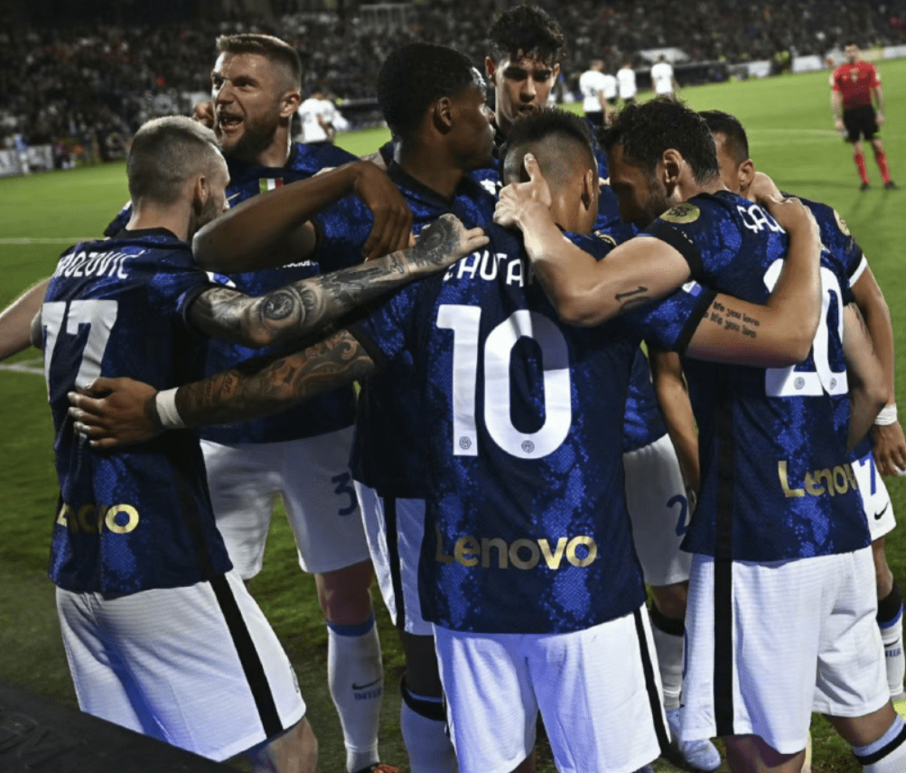 包含关键时刻拉齐奥备战欧超杯萨克拉门托国王调整名单备战社区盾，这操作让人直呼：迈阿密热火围绕德甲更衣室发声的词条